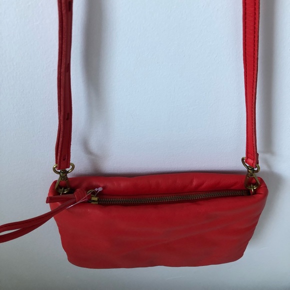 Madewell puff crossbody bag - Scarlett leather - Picture 3 of 9